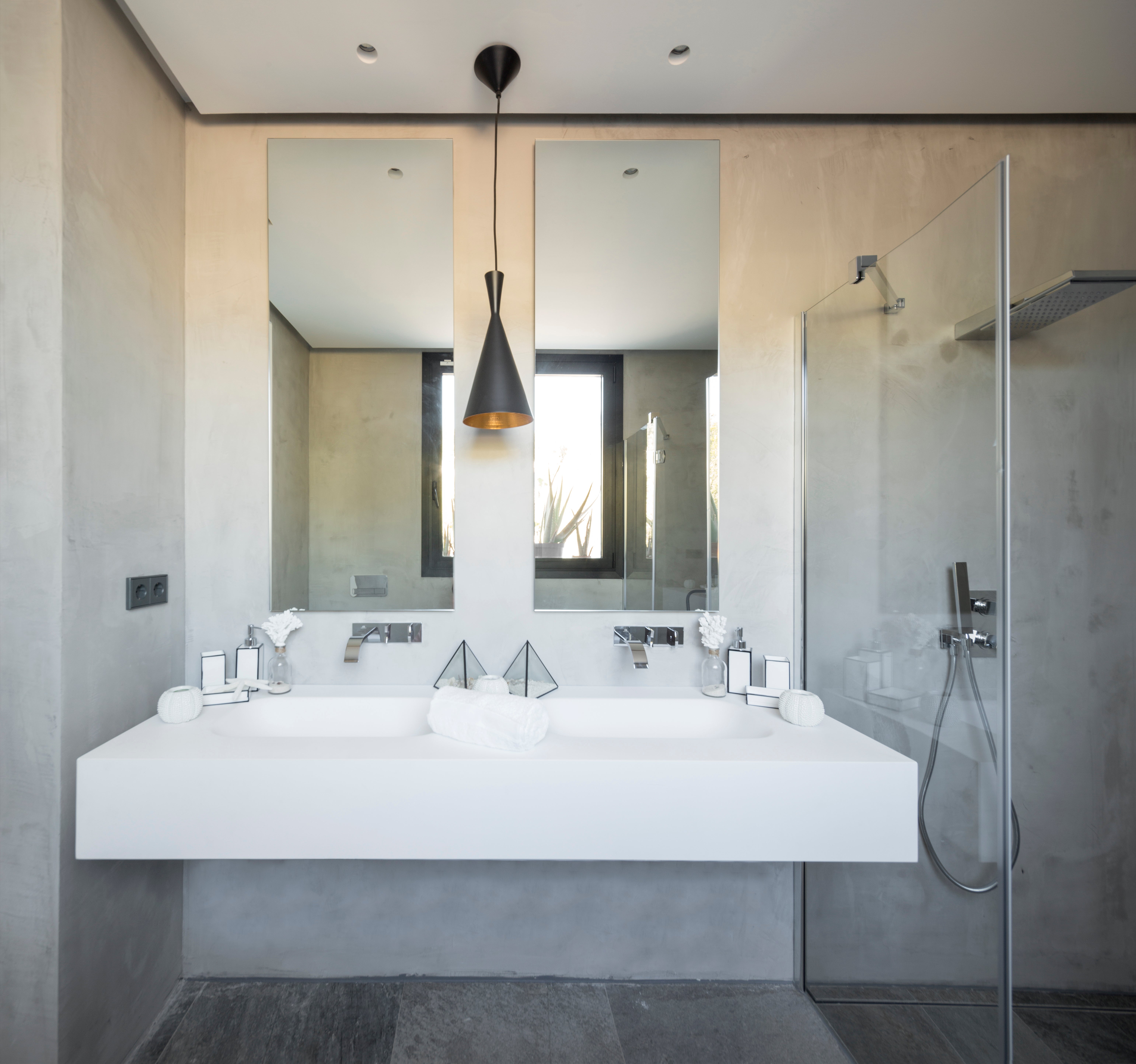 Fotos: Una interiorista vizcaína reforma el lujoso chalet de un futbolista en Ibiza