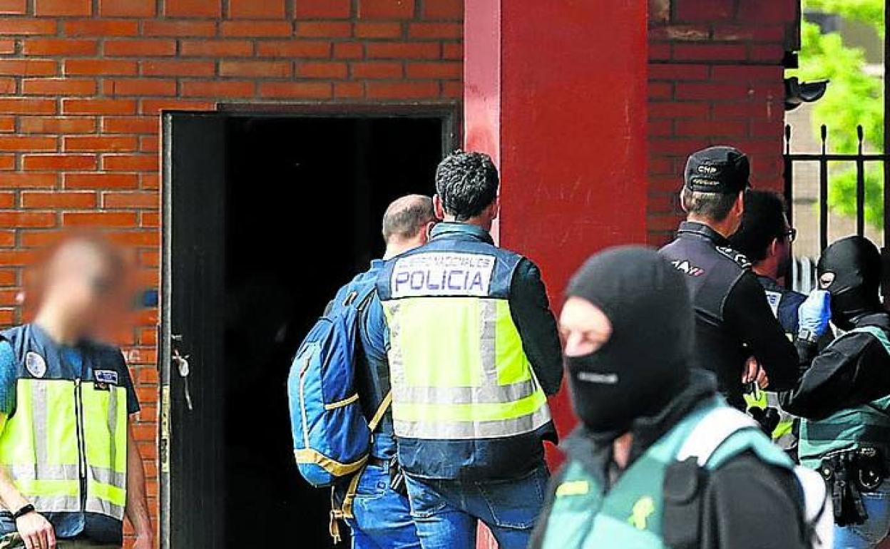 Víctima y acusado residían en una torre de la calle Rioja. 