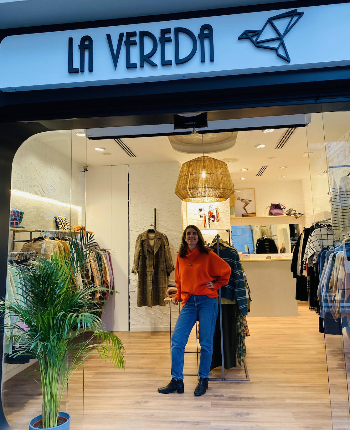 Fotos: La tienda de esta argentina llega al centro de Bilbao con muchos cuadros, rayas y jerséis de colores
