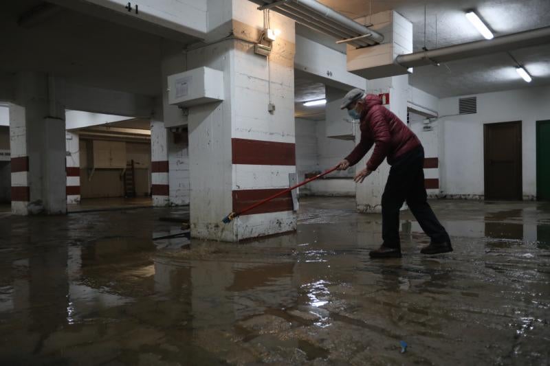 Garaje inundado en Basauri.