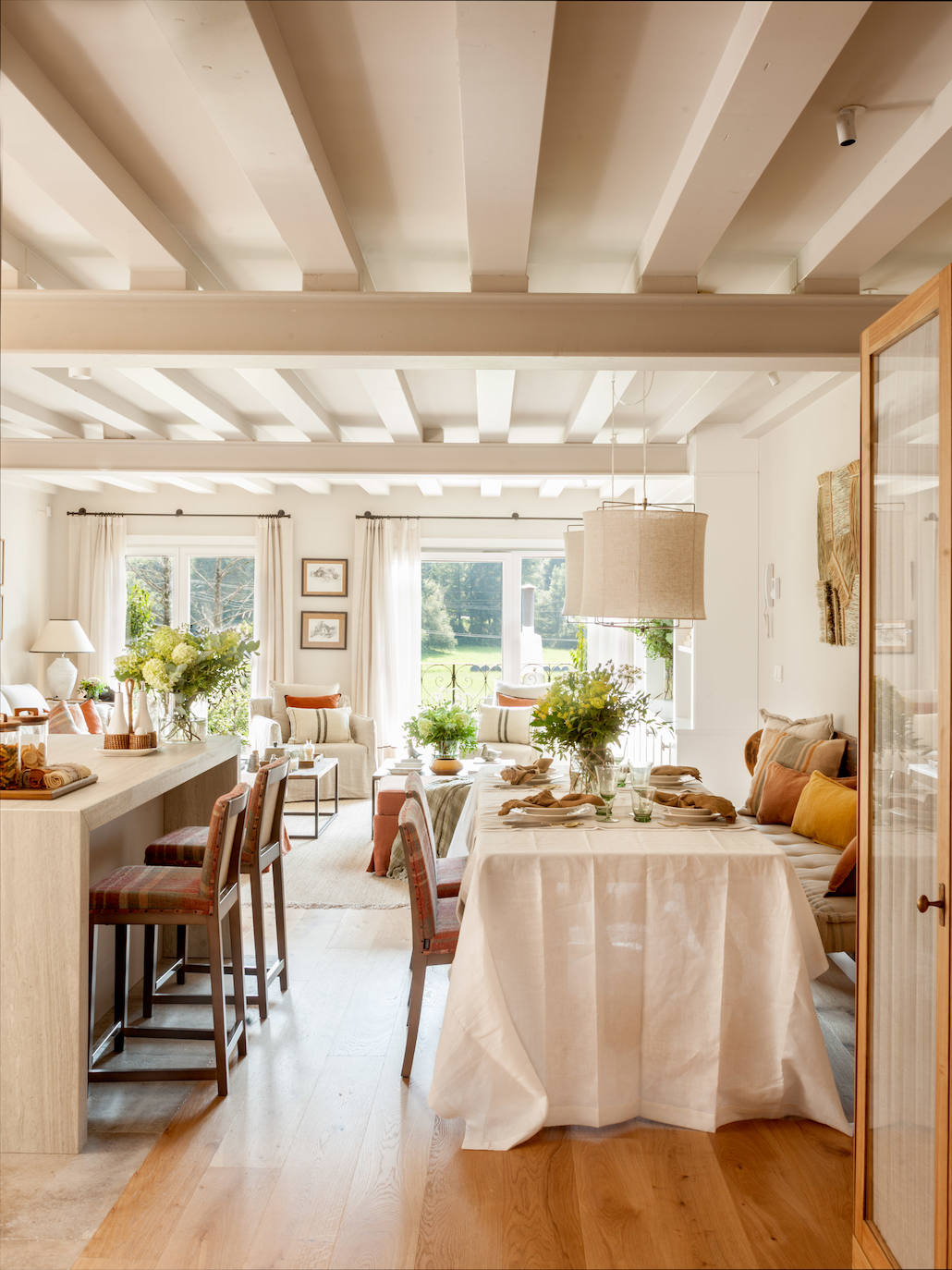 Fotos: La sorprendente reforma de una casa del siglo XVIII en Bizkaia: con patio interior y ático independiente