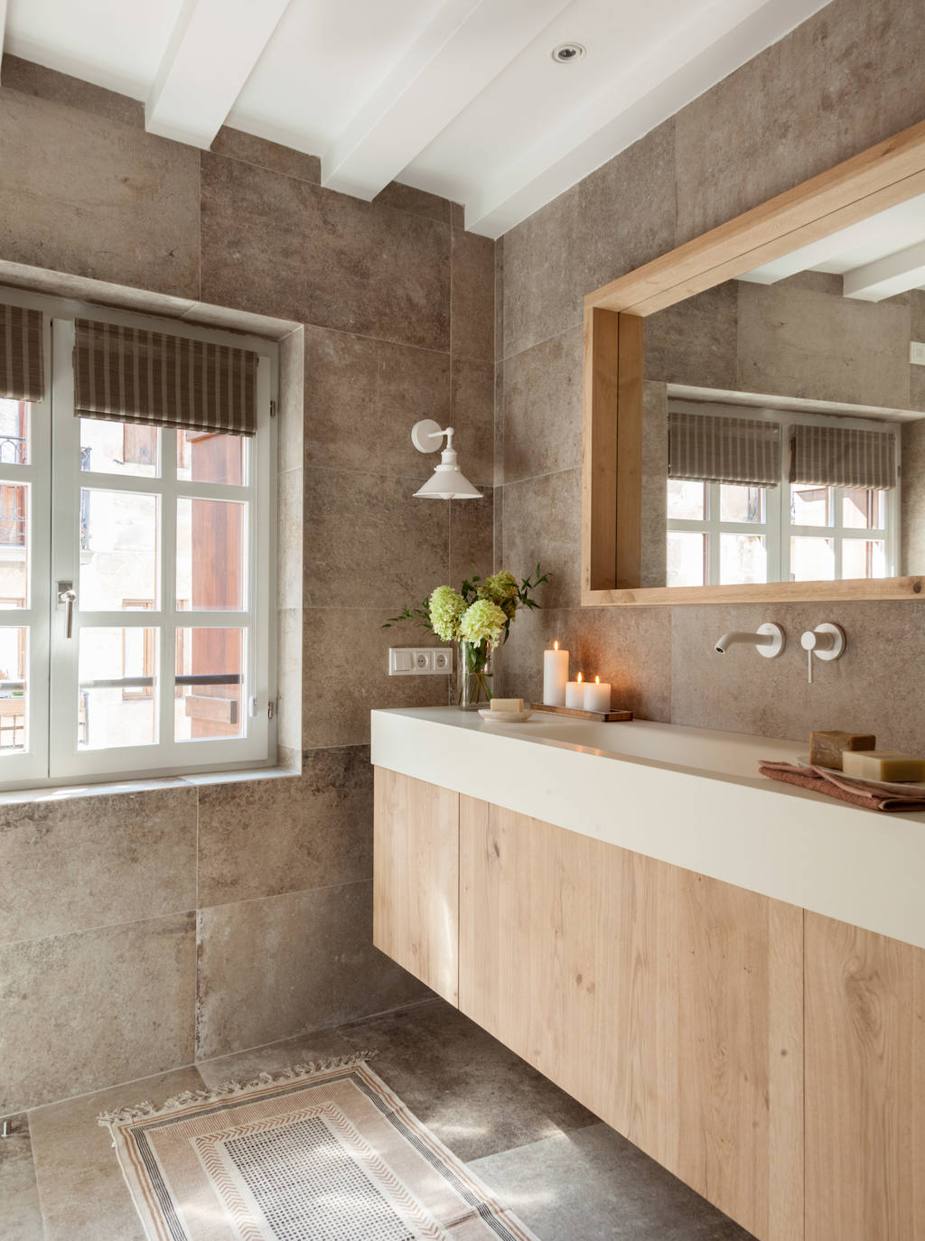 Fotos: La sorprendente reforma de una casa del siglo XVIII en Bizkaia: con patio interior y ático independiente