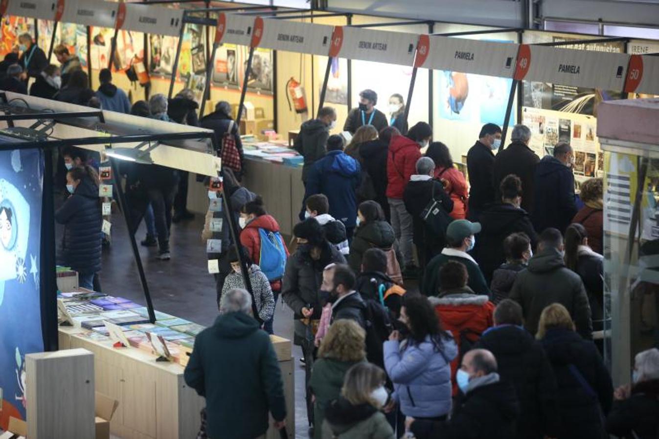 Fotos: Arranca la Azoka de Durango tras dos años de ausencia por el Covid