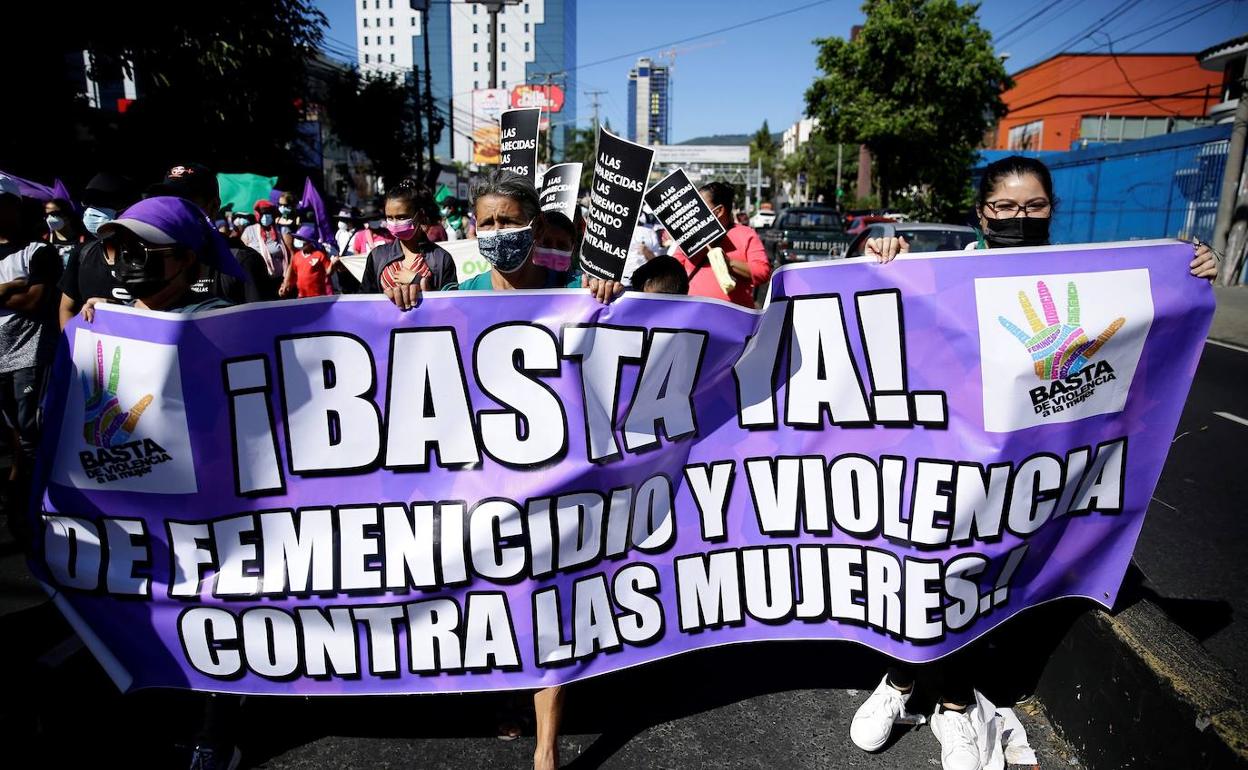 Manifestazio feminista El Salvadorren.