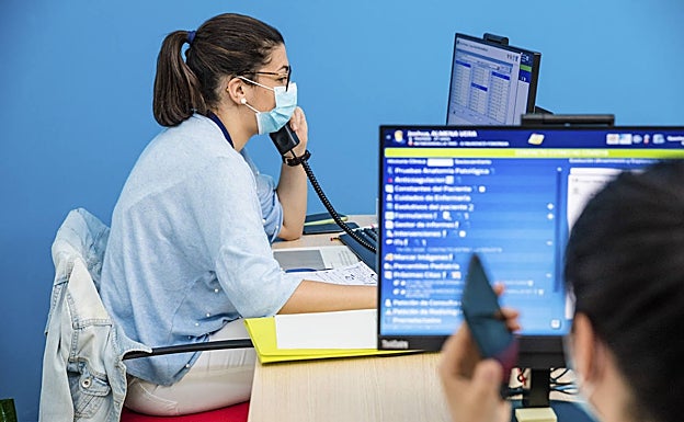 La escalada de contagios pone contras las cuerdas a los rastreadores