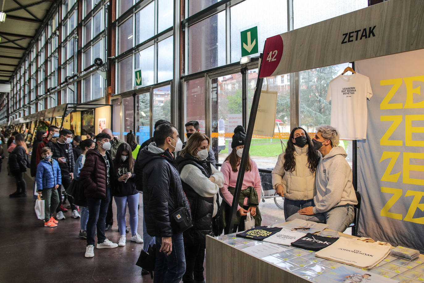 Fotos: Nueva jornada en la Azoka de Durango