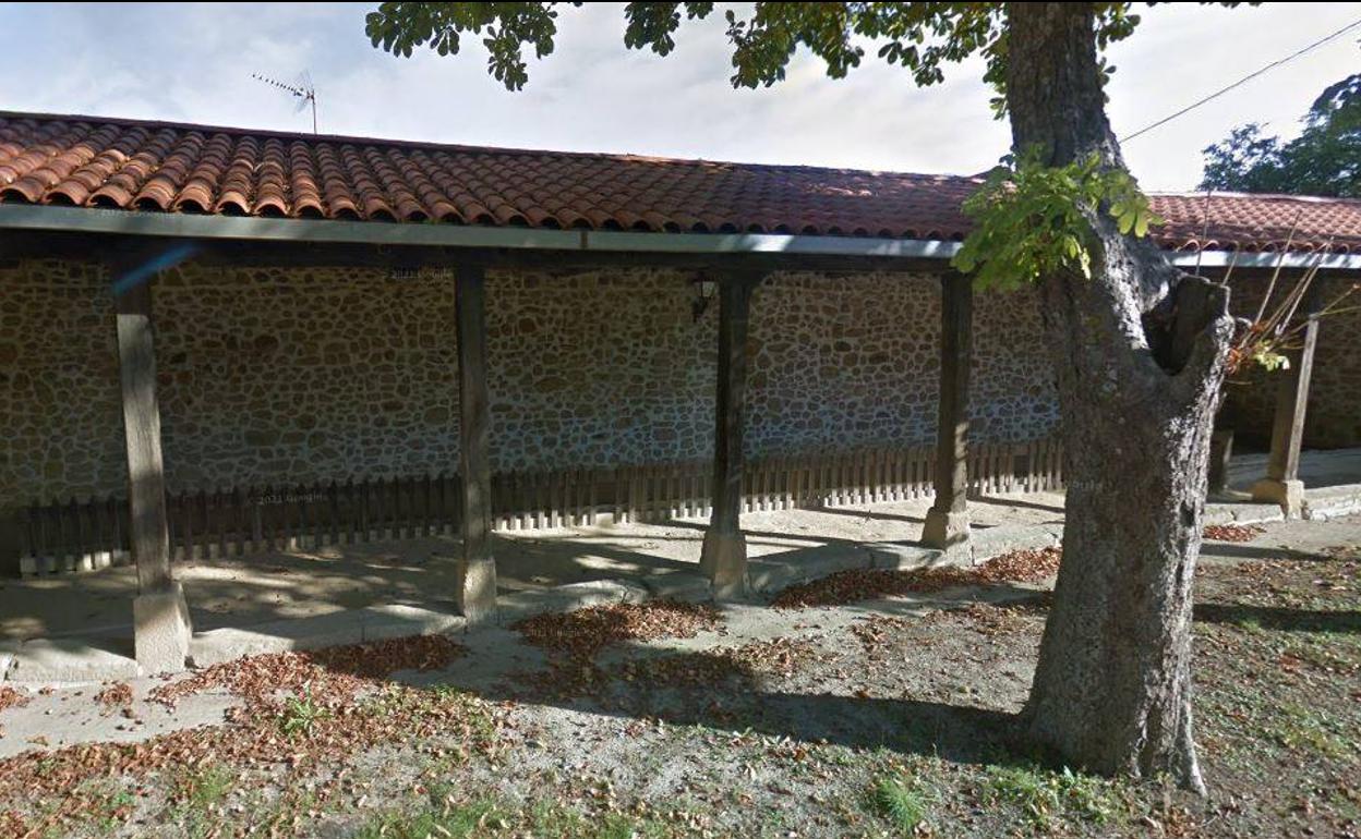 La bolera y el edificio anexo se pretenden rehabilitar como centro de información. 