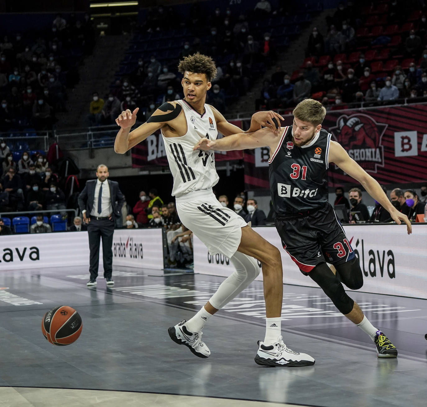 Fotos: Las mejores imágenes del Baskonia - Asvel