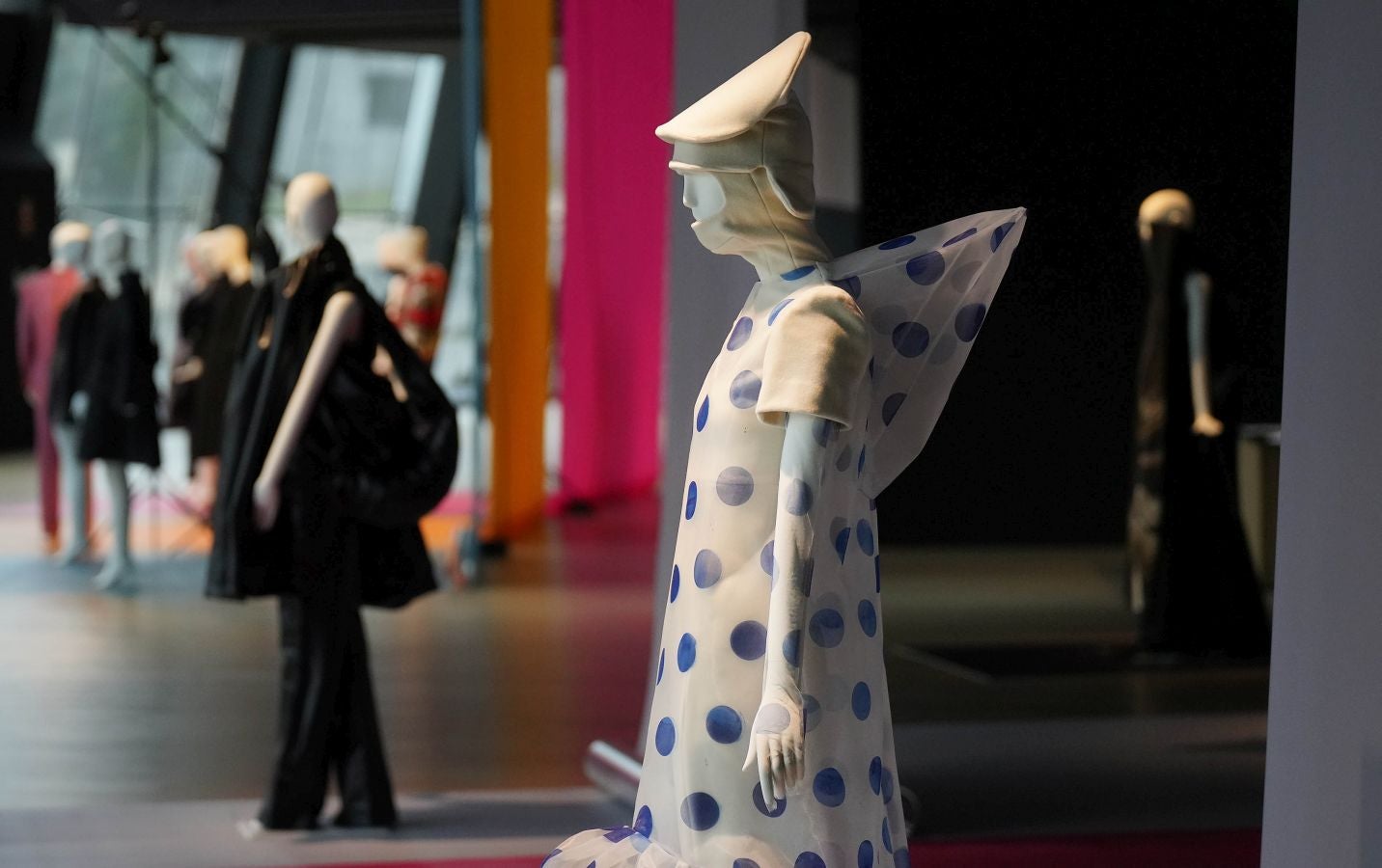Fotos: La herencia de Balenciaga recala en el museo de Getaria
