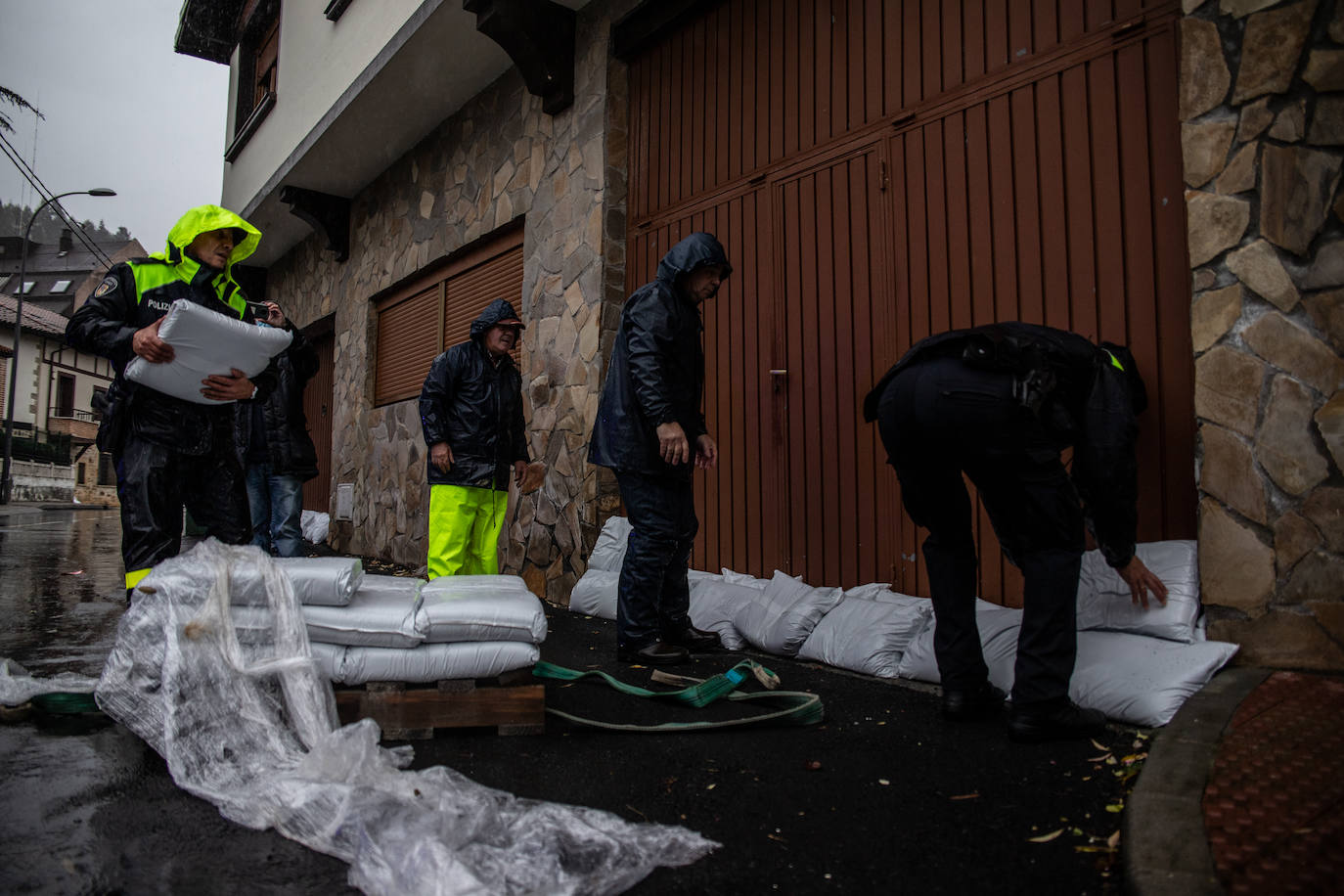 Fotos: Sodupe se autoprotege de las crecidas del río Herrerías