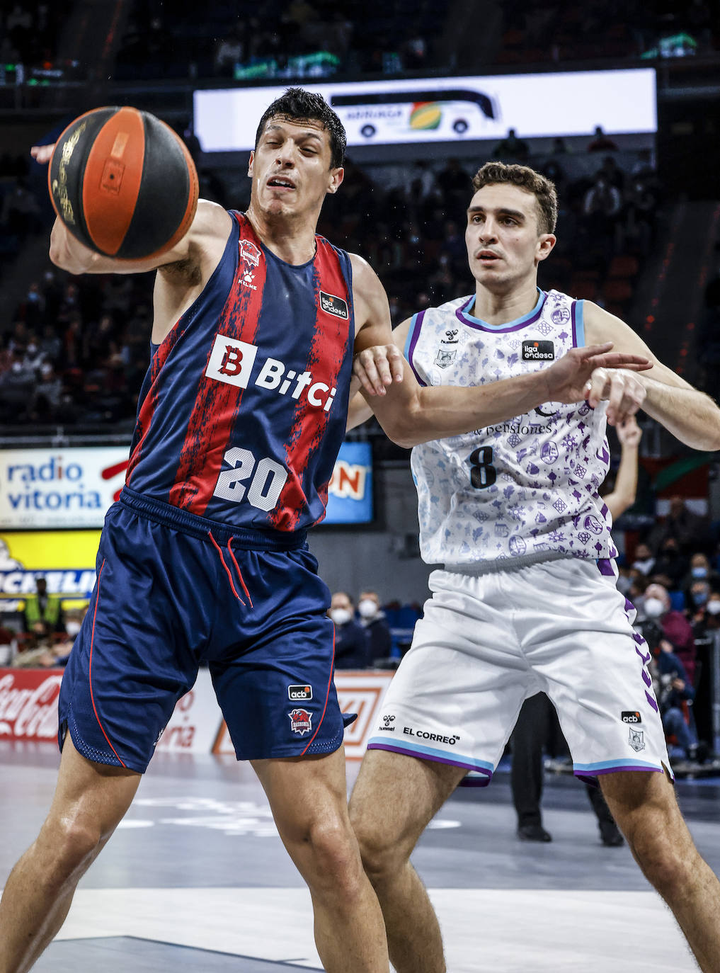 Fotos: Las mejores imágenes del Baskonia-Bilbao Basket