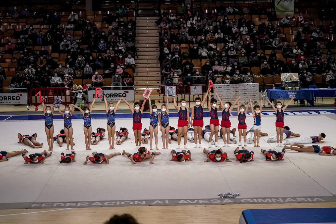 Fotos: La gimnasia desprende su magia en Vitoria