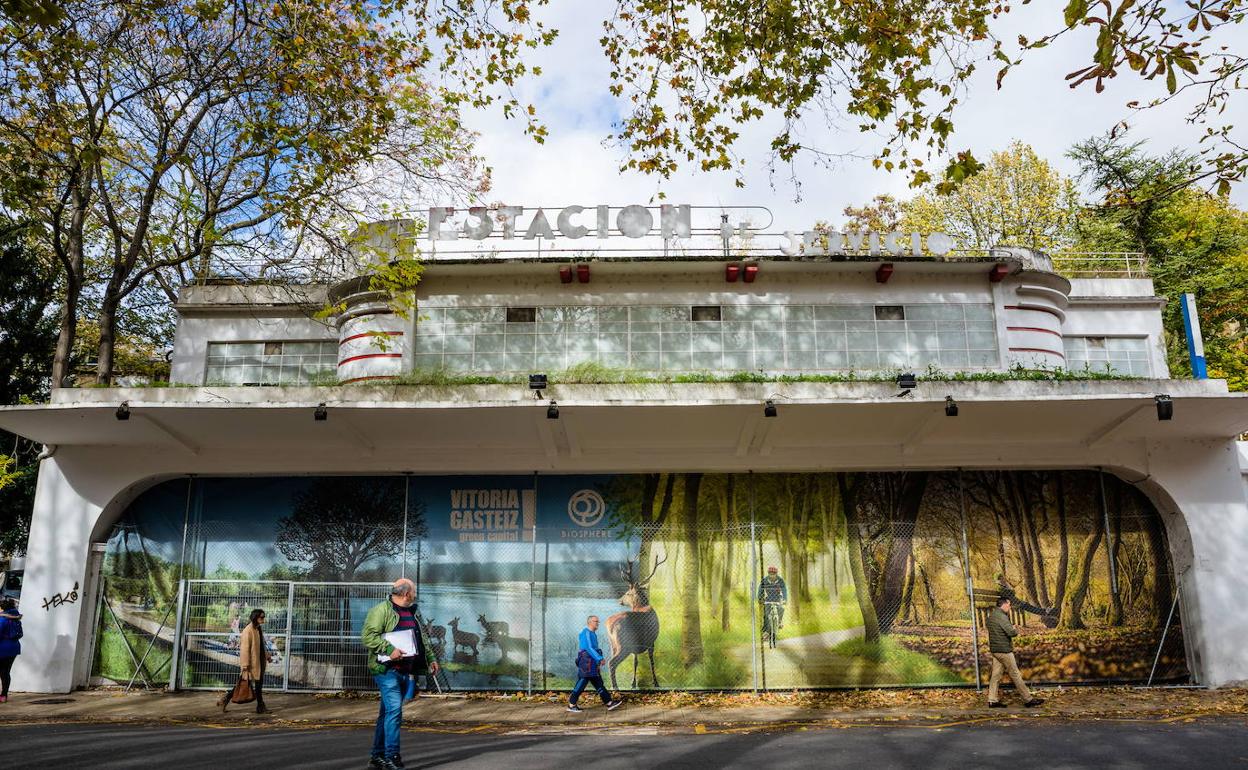 Hispania Nostra incluyó la gasolinera Goya en su red de edificios en peligro. 