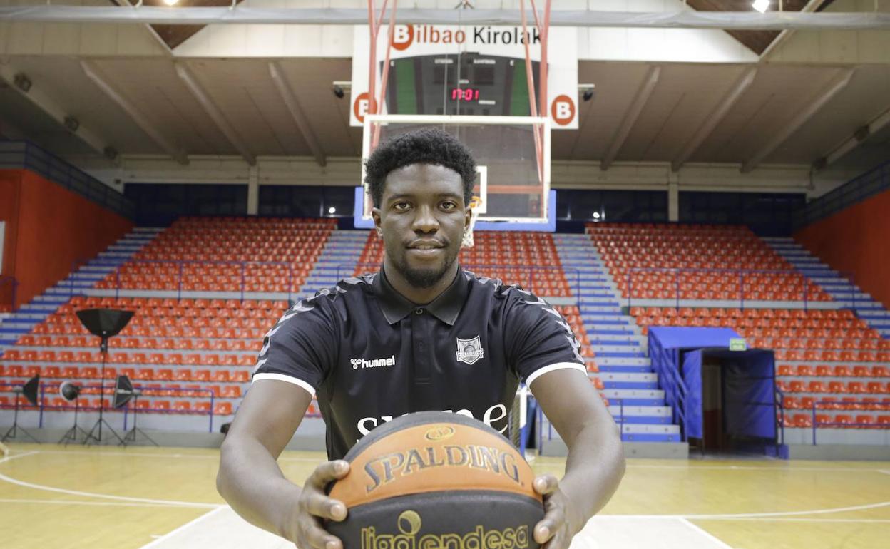 Khyri Thomas durante su presentación en el Bilbao Basket. 