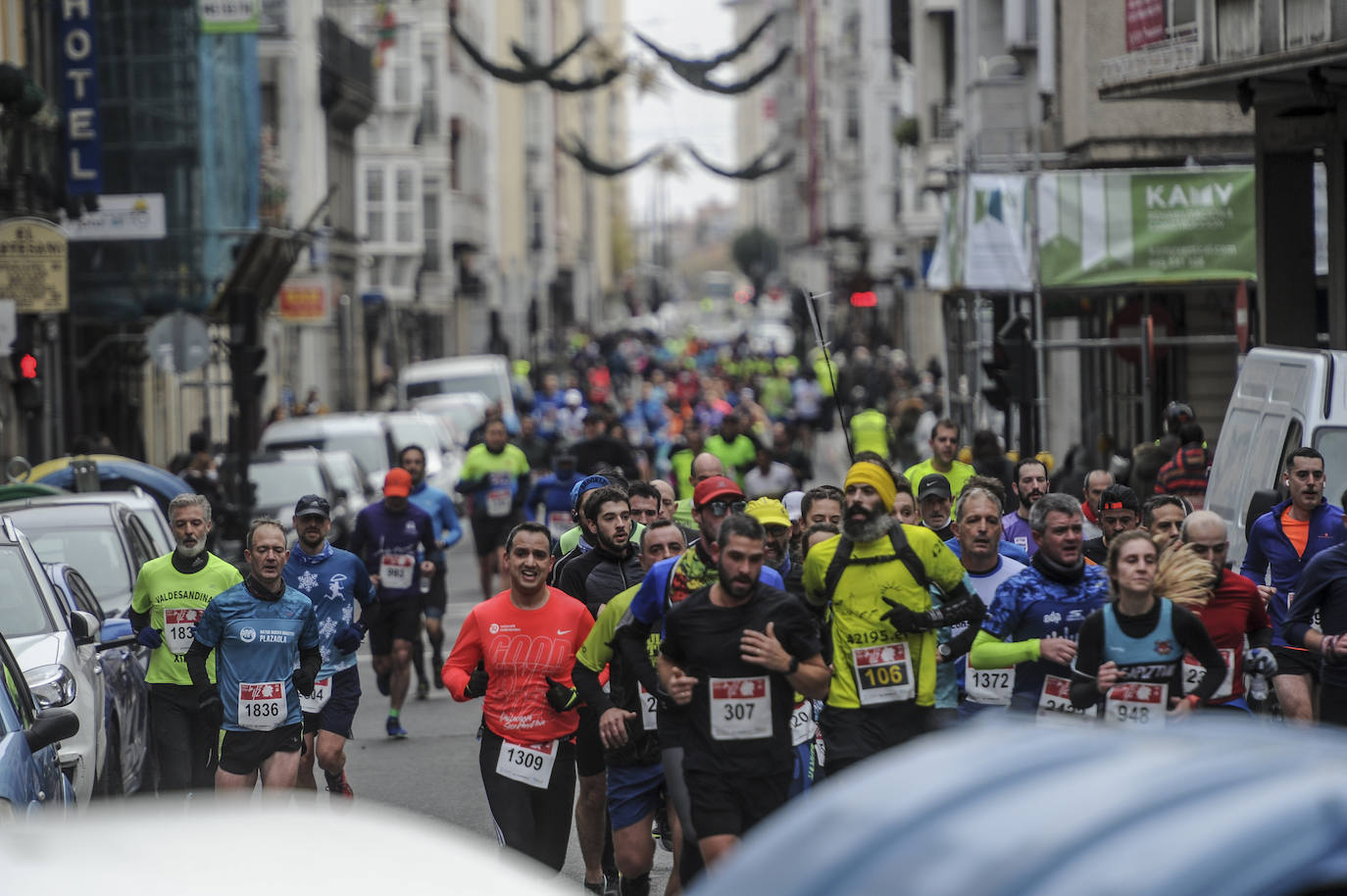 Fotos: Más de 2.500 atletas disputan la Media Maratón de Vitoria