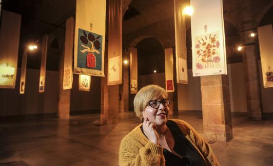 Marta C. Dehesa, en la muestra 'Colgando de un hilo'.