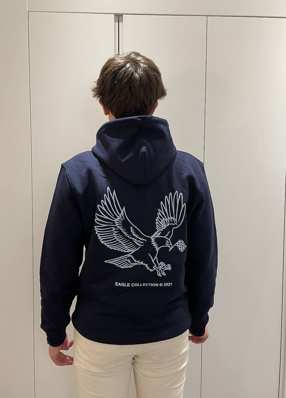 Fotos: La sudadera solidaria de dos amigas bilbaínas que conquistó a Aitor Ocio