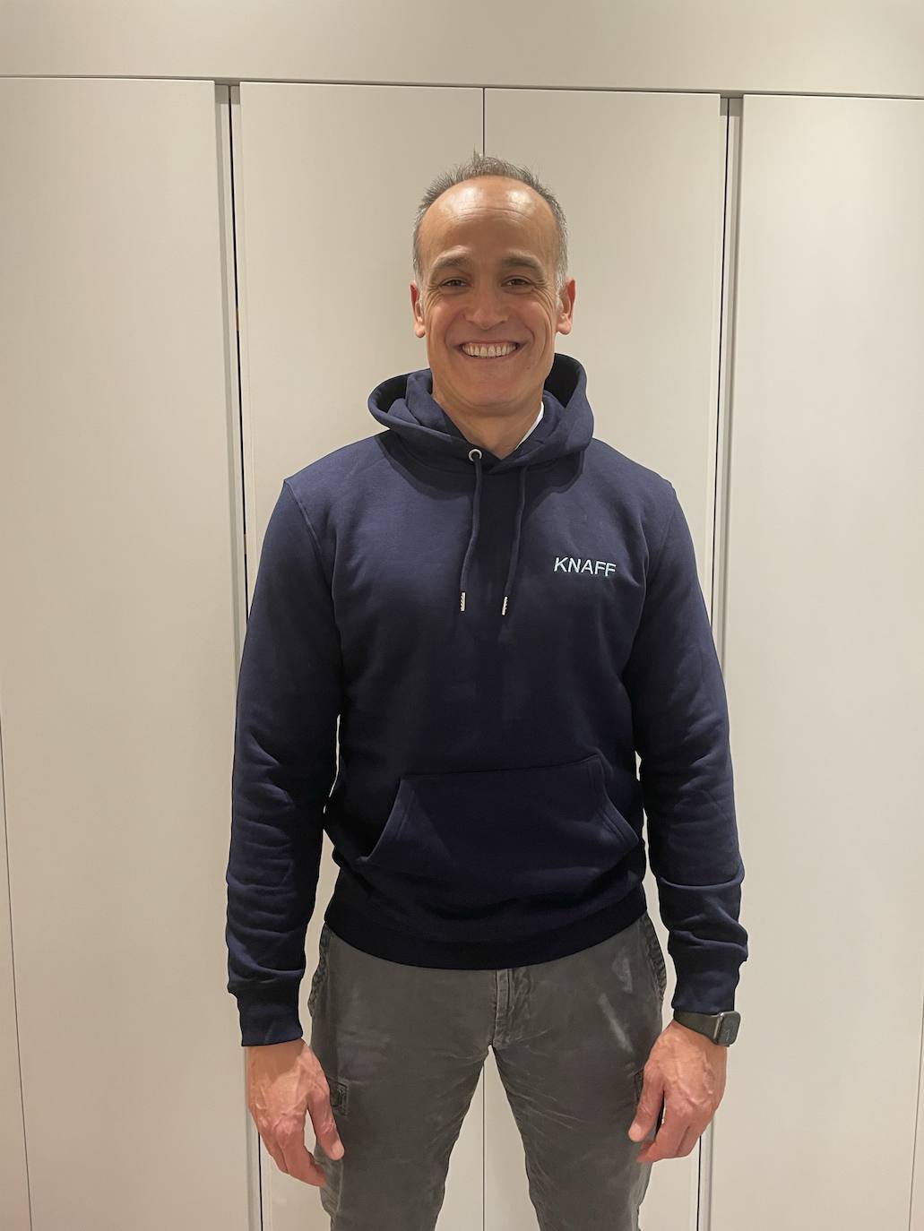 Fotos: La sudadera solidaria de dos amigas bilbaínas que conquistó a Aitor Ocio