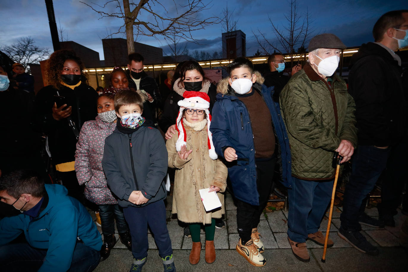 Fotos: Olentzero y su mágico séquito inunda de ilusión Vitoria