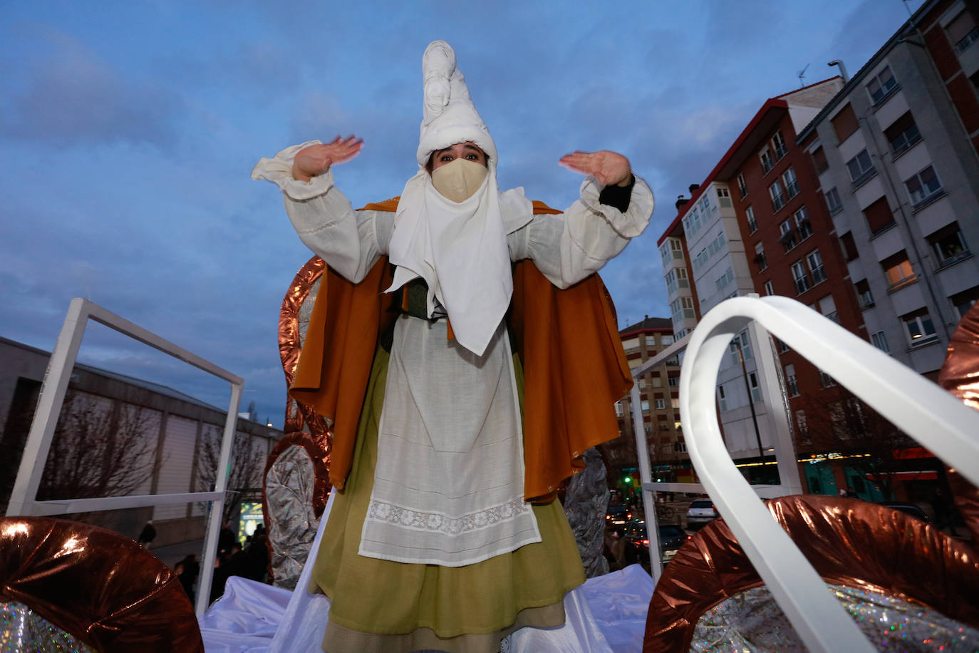 Fotos: Olentzero y su mágico séquito inunda de ilusión Vitoria