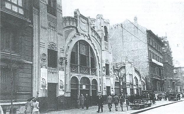 El Gran Salón Cinematográfico Olimpia fue construido entre 1905 y 1907, siguiendo el proyecto del que por entonces era arquitecto municipal de Bilbao, Ricardo Bastida. 