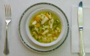 Menú del día: 1.000 ptas / 13 € (2.163 ptas)