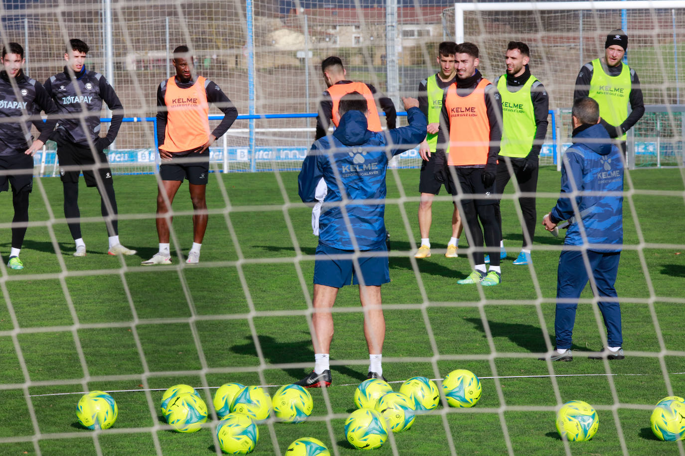 Fotos: Las primeras imágenes de Mendilibar como entrenador del Alavés