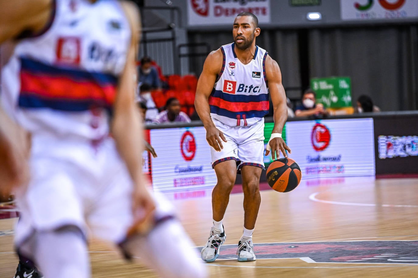 Fotos: Las mejores imágenes del Zaragoza - Baskonia