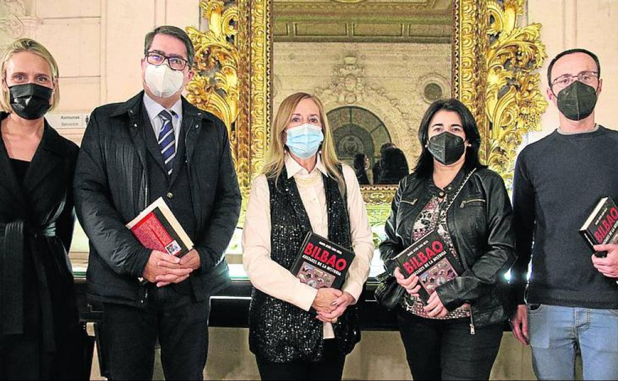 Miren Arzallus, Gonzalo Olabarria, María Jesús Cava, Antonia Delgado y José Manuel Ibarra. 