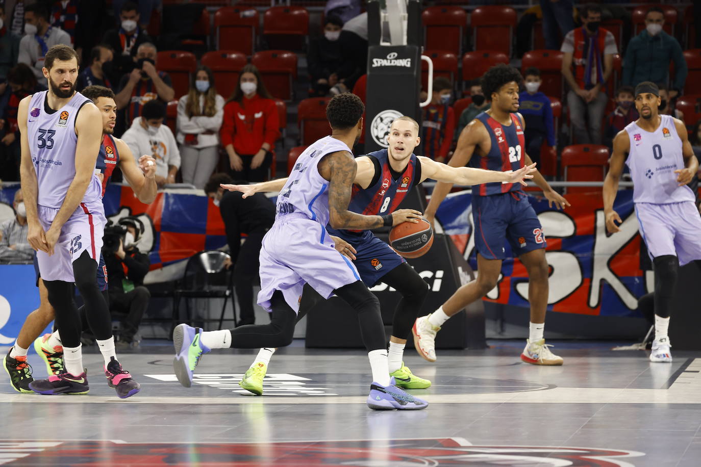 Fotos: Las mejores imágenes del Baskonia - Barça