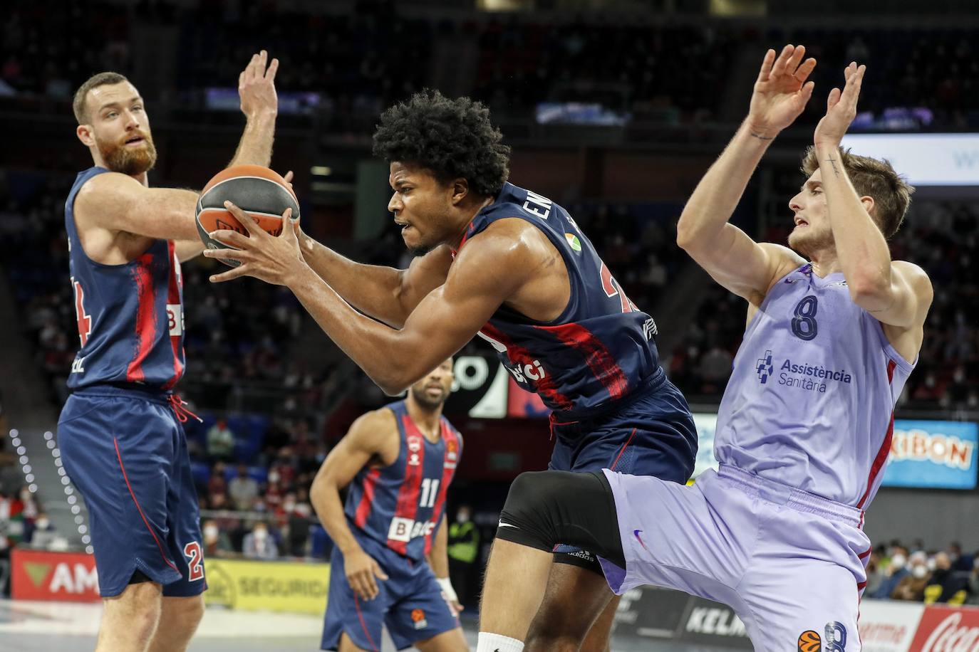 Fotos: Las mejores imágenes del Baskonia - Barça