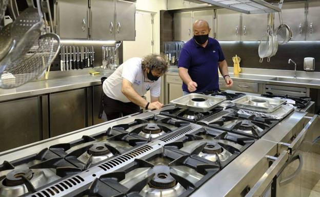 Cocina de una sociedad gastronómica. 