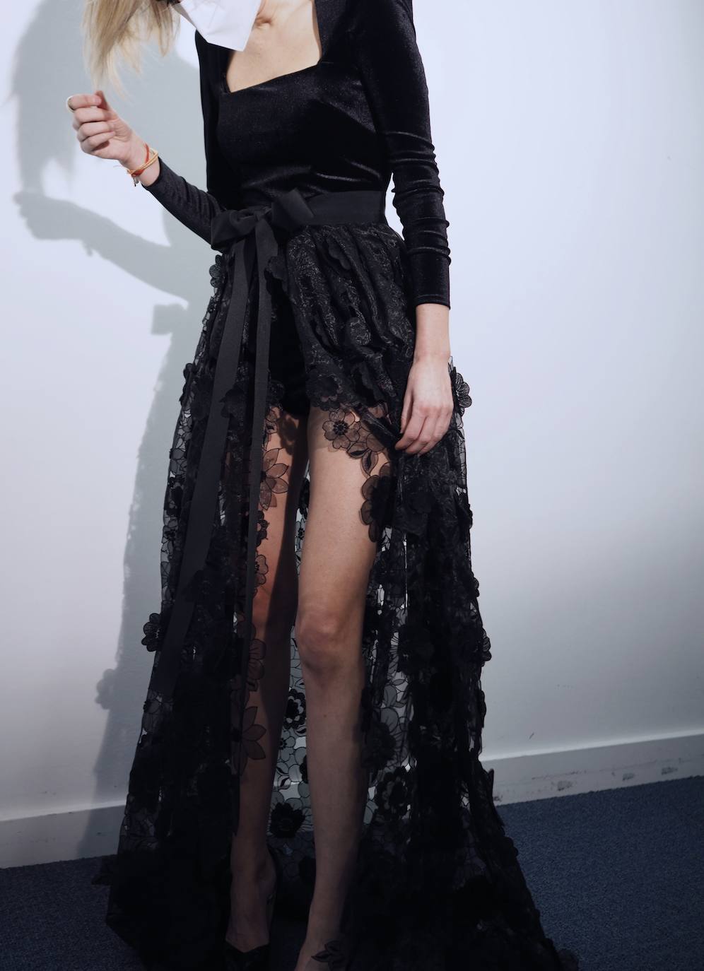 Fotos: Ana Urrutia con esmoquin y Ane Ibarzabal con &#039;body&#039;: sus diseños vizcaínos en las campanadas de ETB2