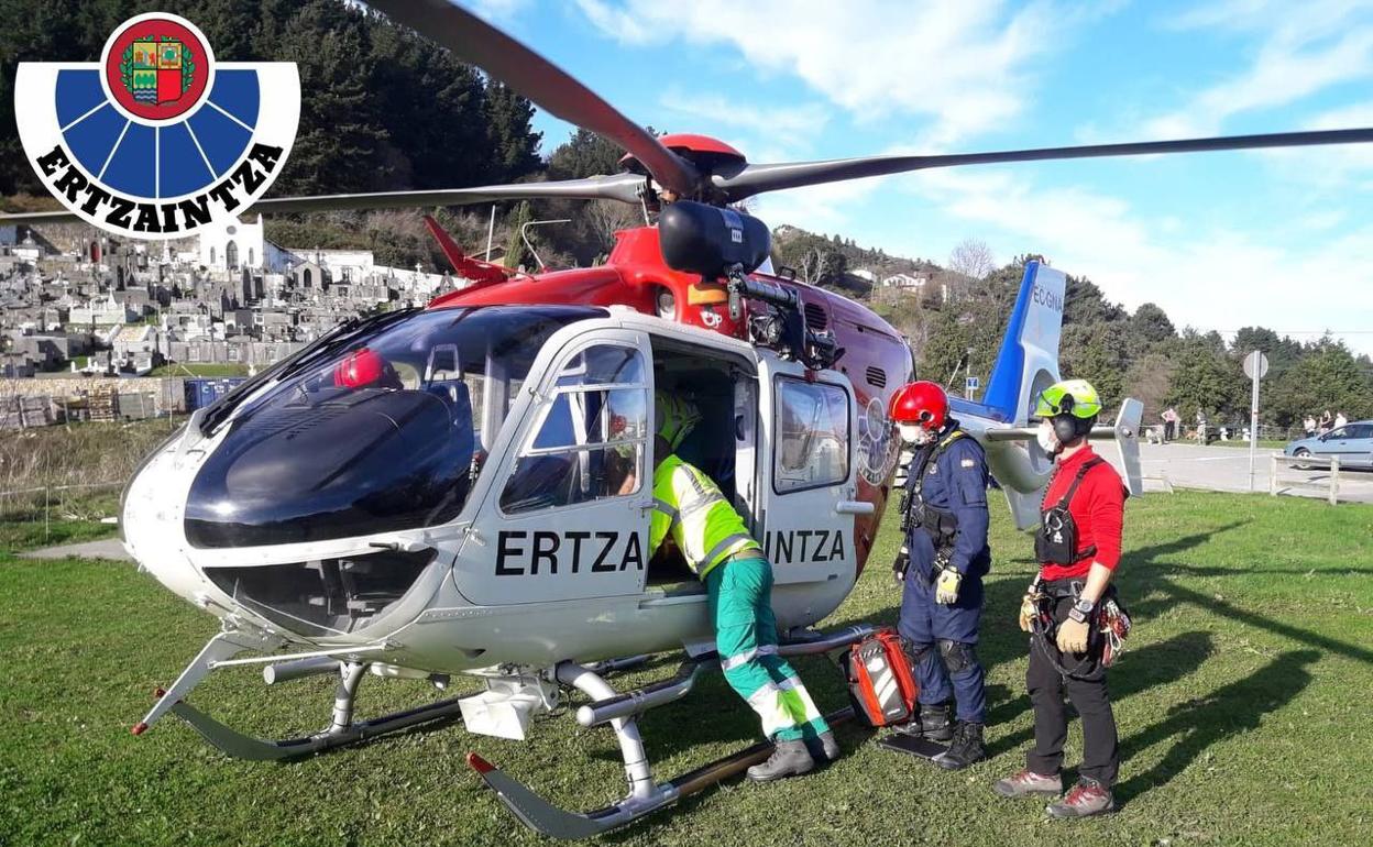 Rescatada una mujer tras sufrir una caída en el mirador de Ogoño en Elantxobe