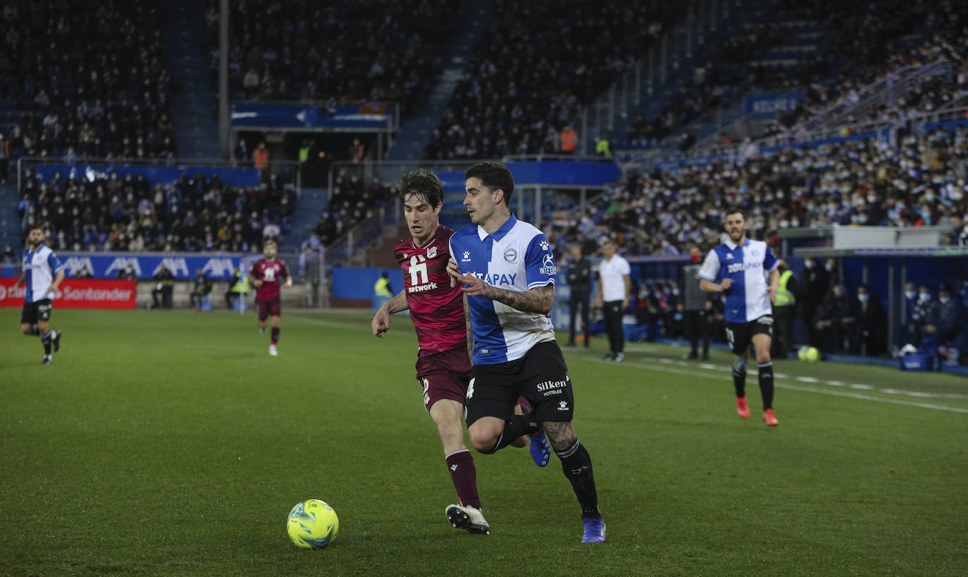 Fotos: Las mejores imágenes del derbi Alavés-Real Sociedad