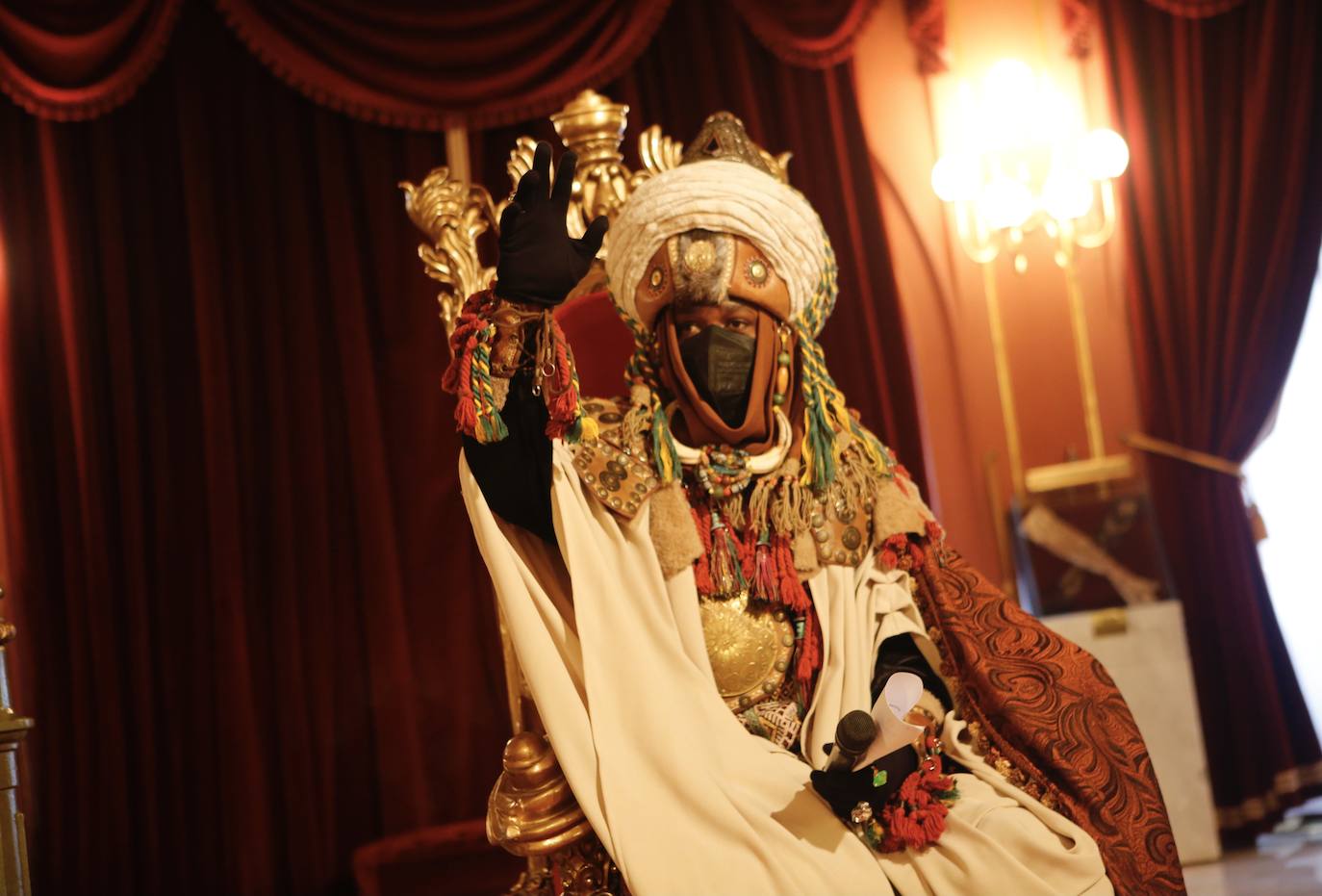 Fotos: Bilbao no tendrá cabalgata, pero los Reyes ya están aquí