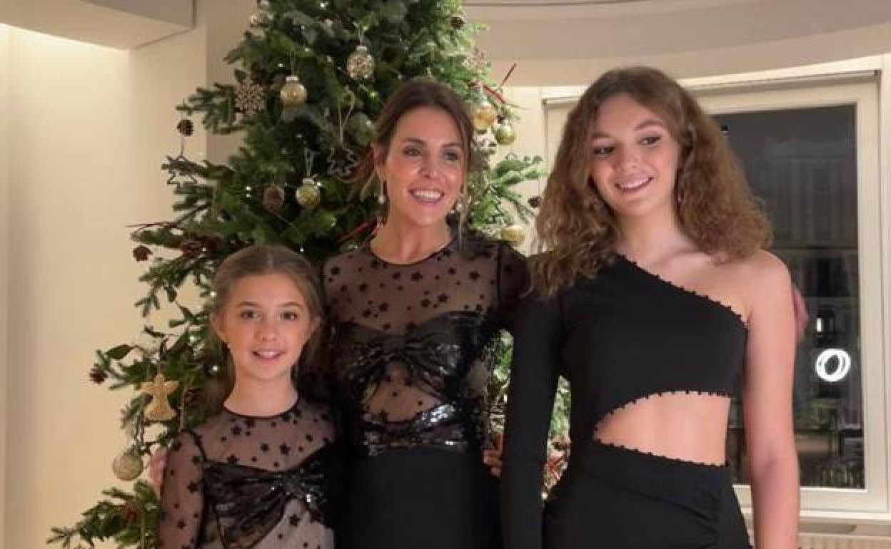 La Nochevieja de Verónica, Paula y Paty con looks de Alicia Rueda