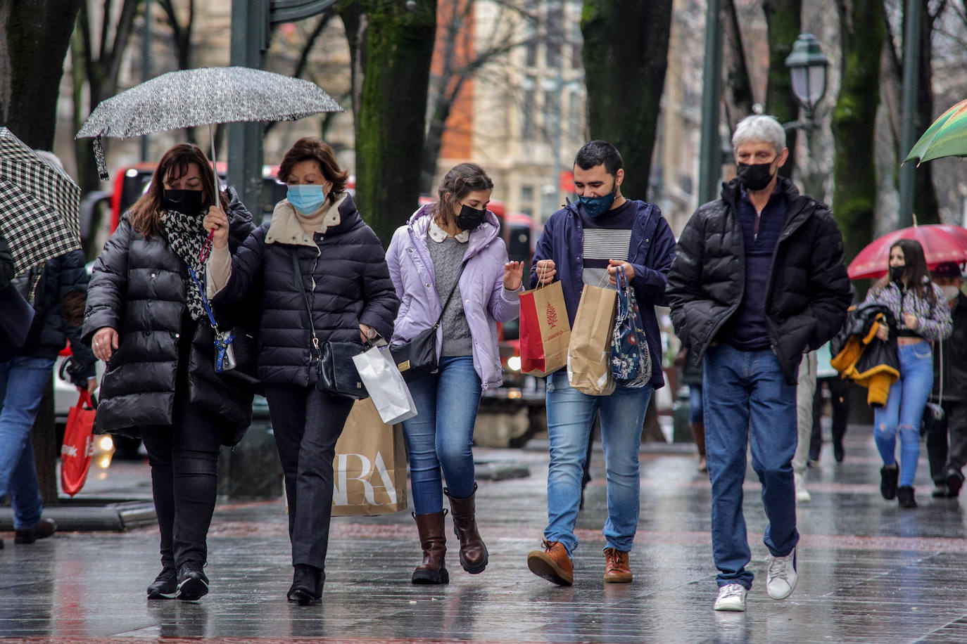 Fotos: Primer día de rebajas en Bilbao