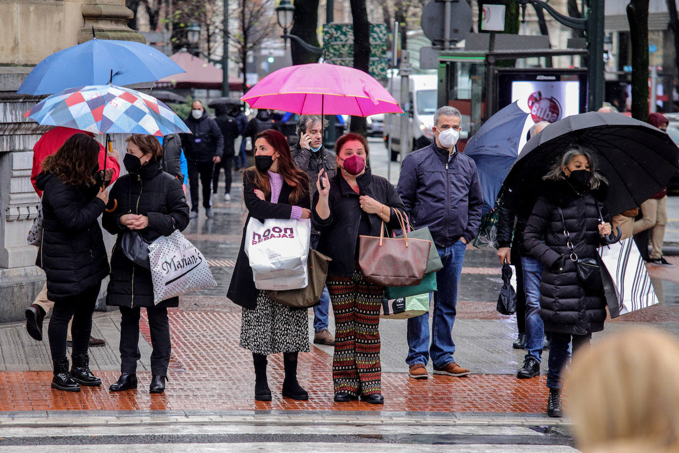 Fotos: Primer día de rebajas en Bilbao