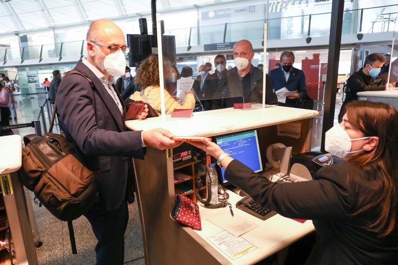 Fotos: El Athletic viaja a Arabia Saudí en busca de la Supercopa