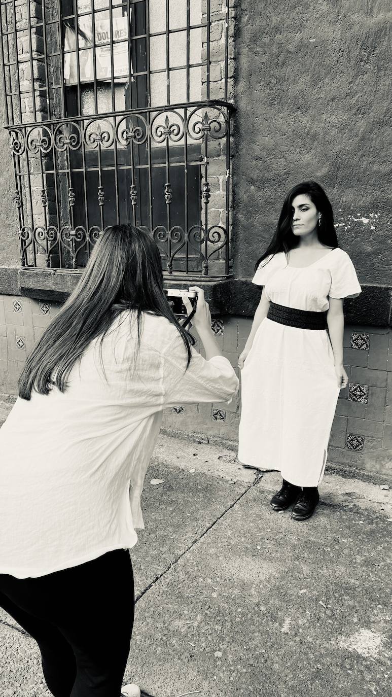 Fotos: Leyre, la portugaluja que traslada la tradición de las mujeres artesanas de México a este lado del charco