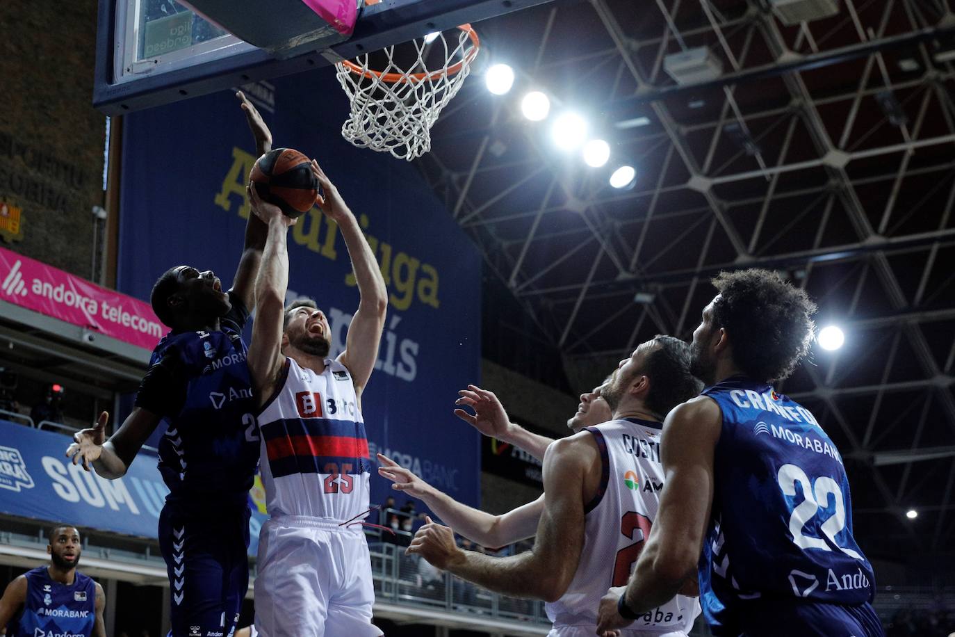 Fotos: Las mejores imágenes del Andorra - Baskonia