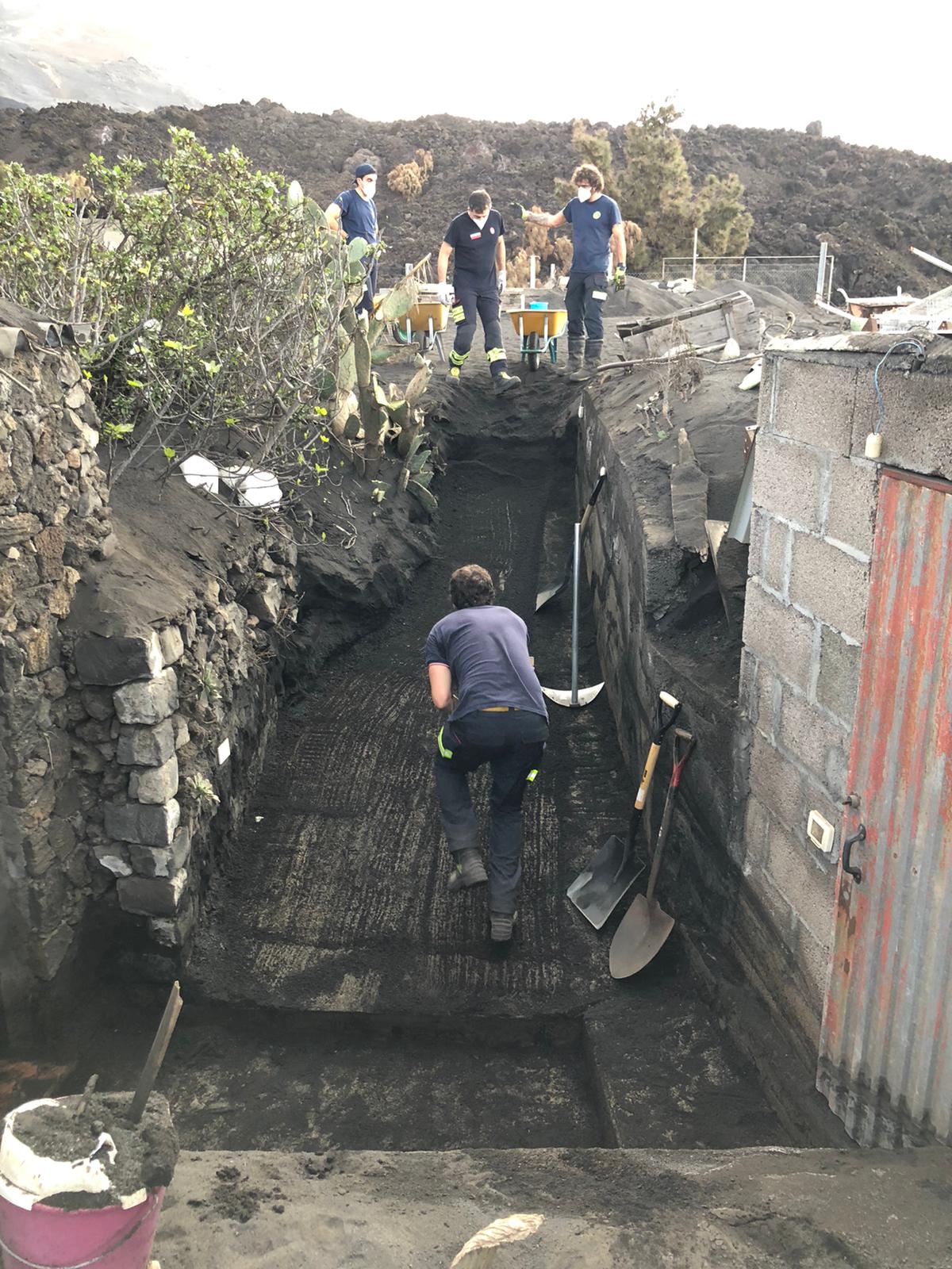 Fotos: Los Bomebros de Bilbao, en el volcán Cumbre Vieja