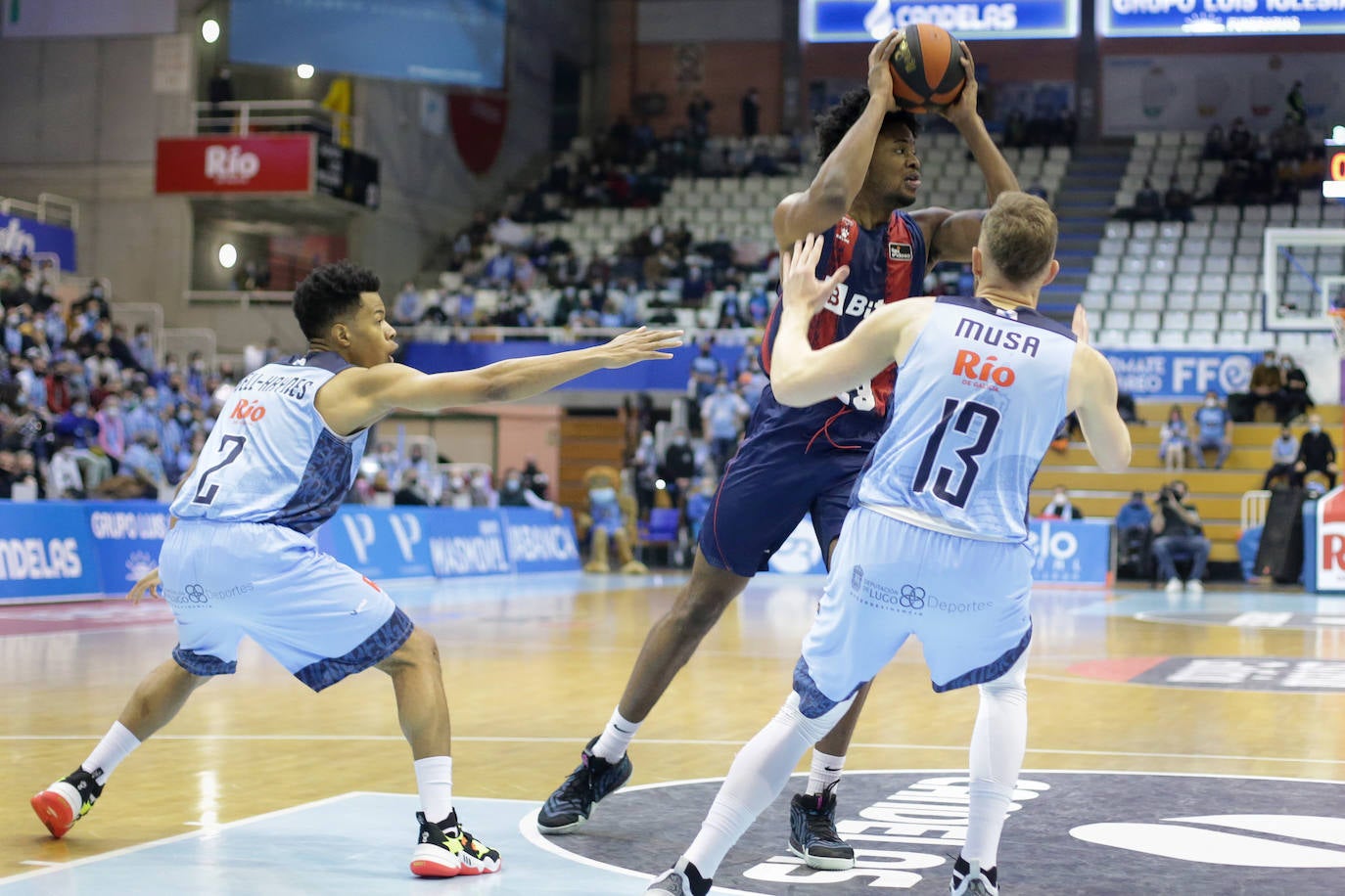 Fotos: Las mejores imágenes del Breogán - Baskonia