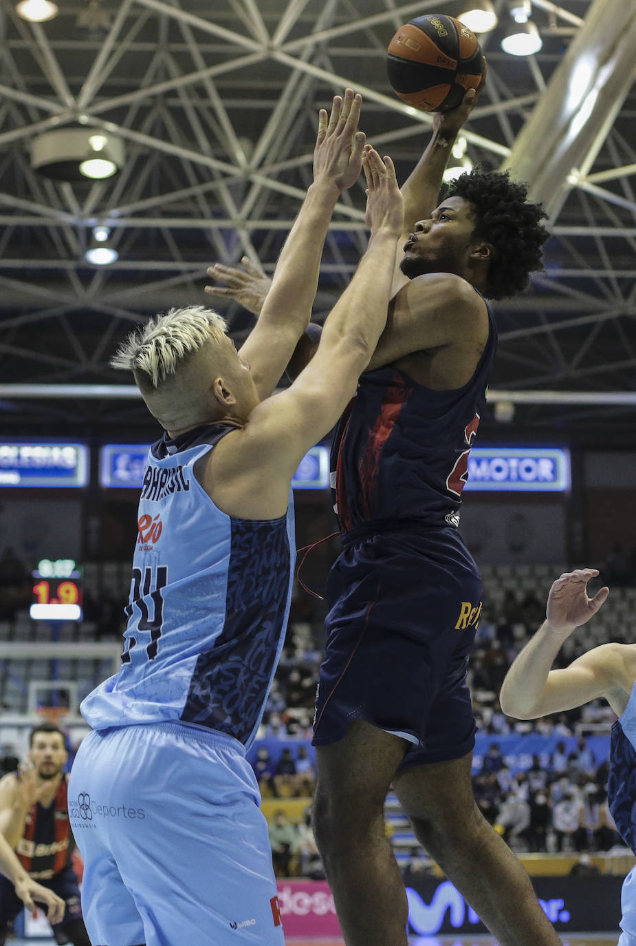 Fotos: Las mejores imágenes del Breogán - Baskonia