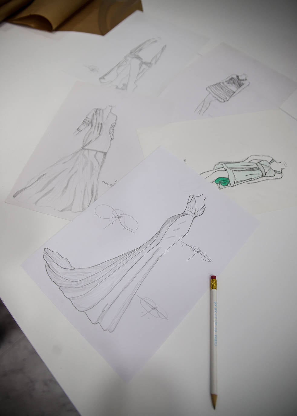 Fotos: El sueño de Saidou, el diseñador de moda que ha abierto una tienda-taller en Santutxu