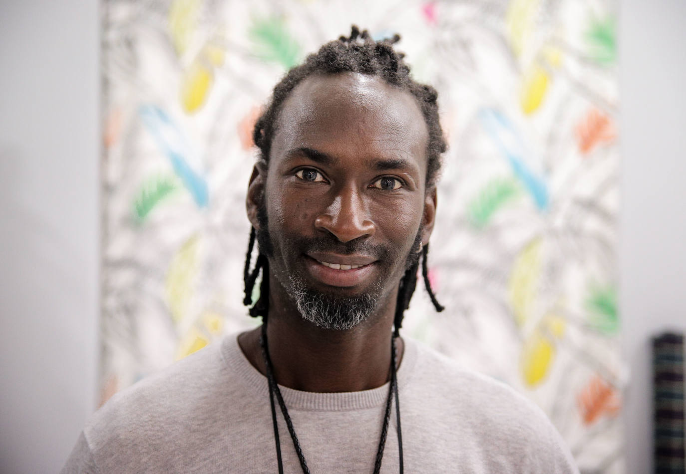 Fotos: El sueño de Saidou, el diseñador de moda que ha abierto una tienda-taller en Santutxu