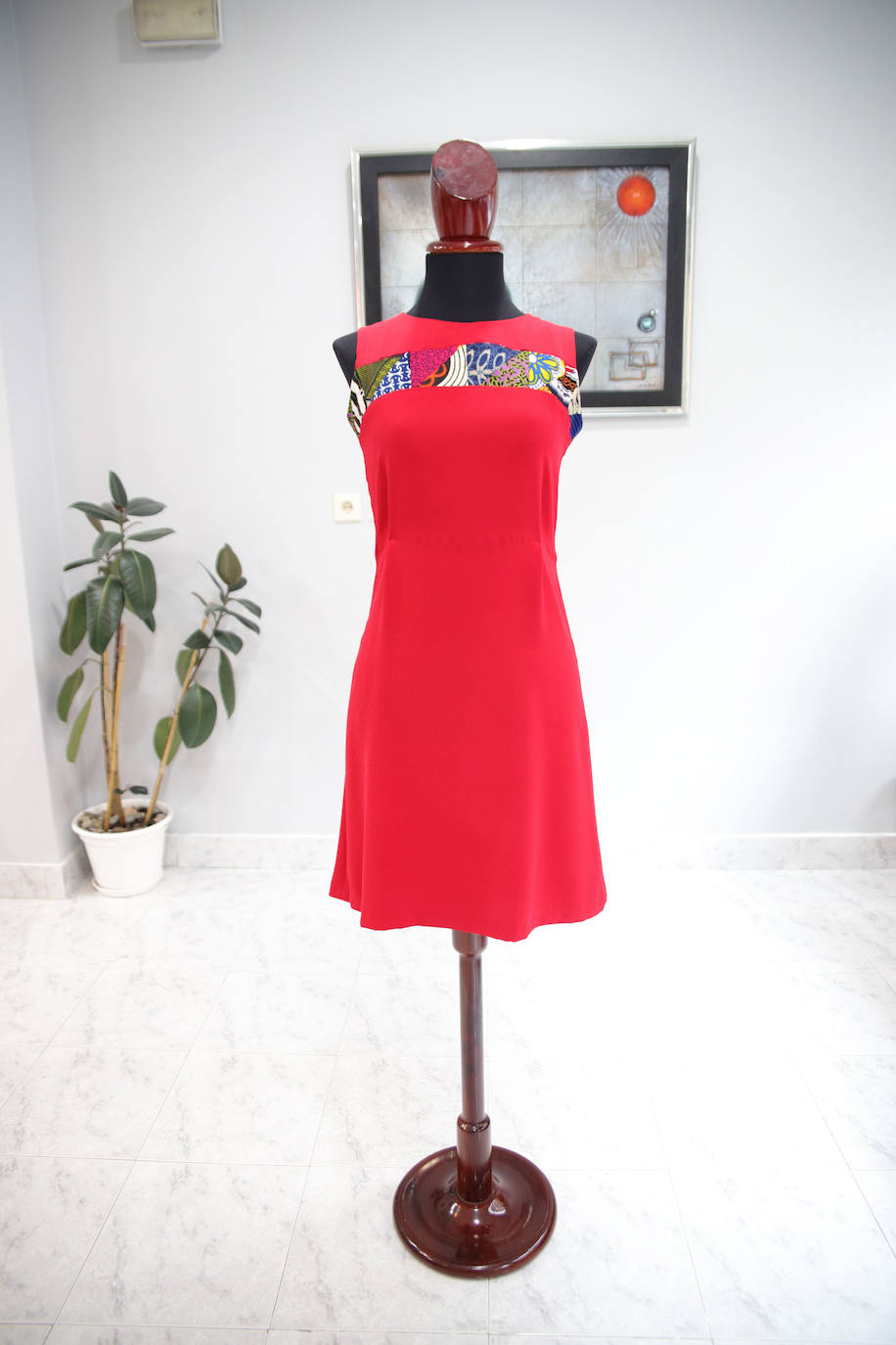 Fotos: El sueño de Saidou, el diseñador de moda que ha abierto una tienda-taller en Santutxu