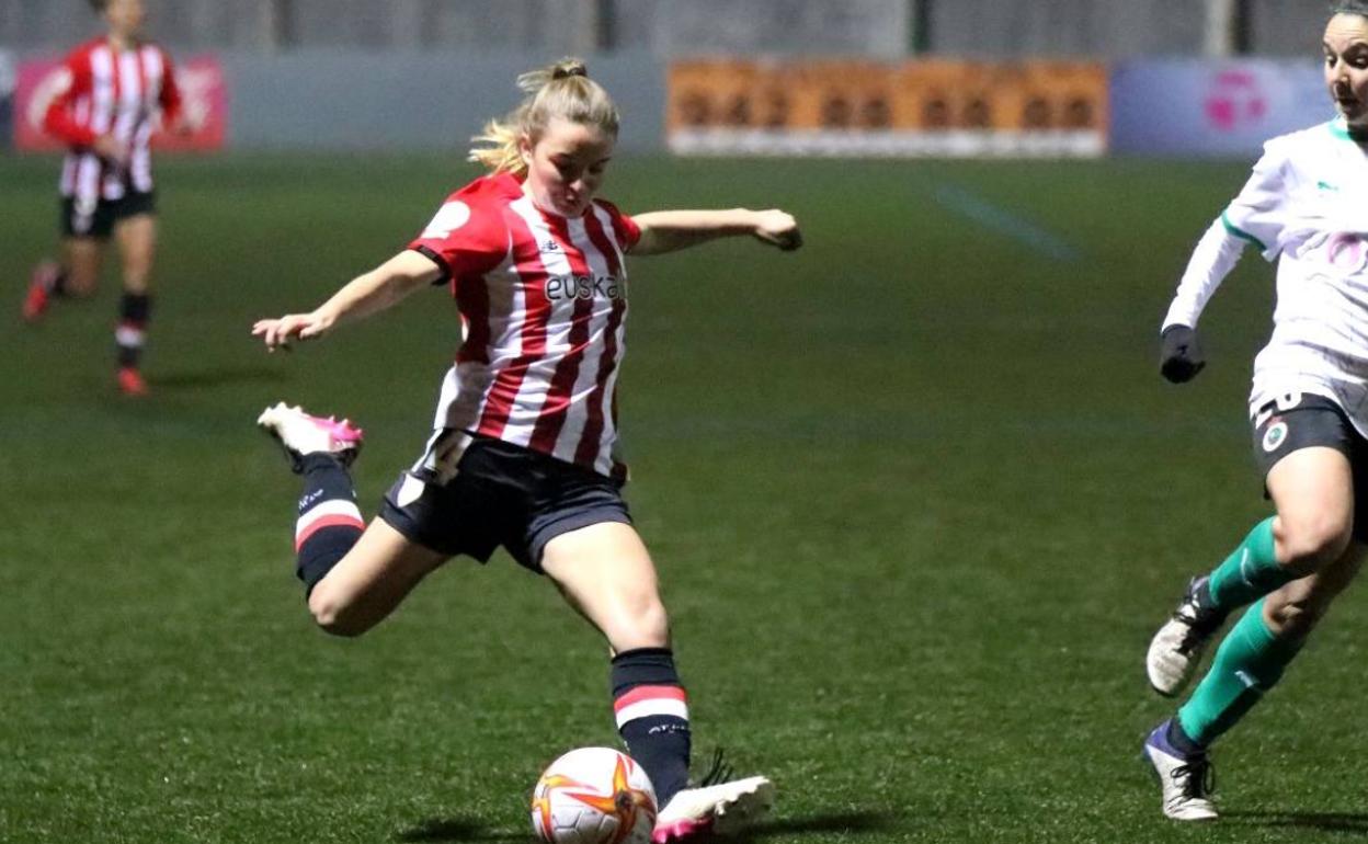 Sara Ortega salió en la segunda mitad en Tanos, en el campo de Torrelavega. 