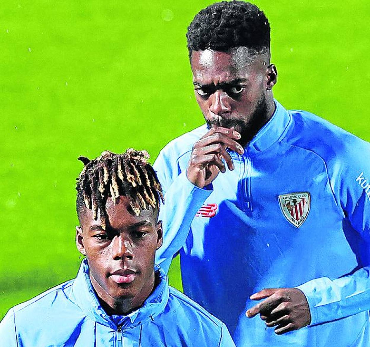 Iñaki y Nico Williams, durante un entrenamiento en la Supercopa. 